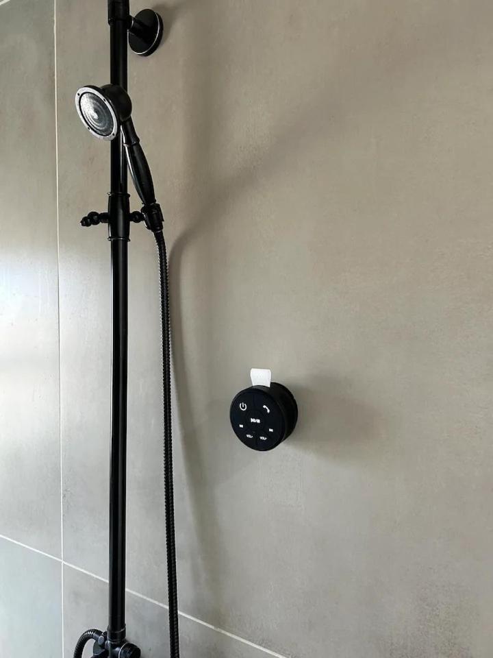 Holiday home Serene Modern Backdoor With Great Wifi, Games, Movies, Patio Seating And Bbq Easy Access To North Joshua Tree National Park In 10 Minutes