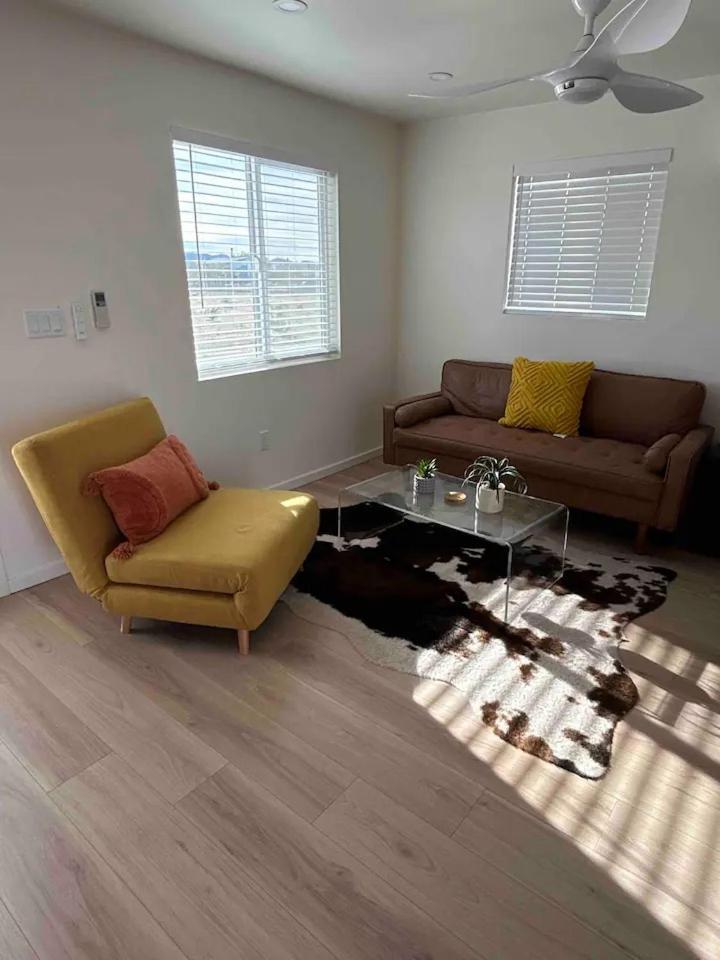Holiday home Serene Modern Backdoor With Great Wifi, Games, Movies, Patio Seating And Bbq Easy Access To North Joshua Tree National Park In 10 Minutes *