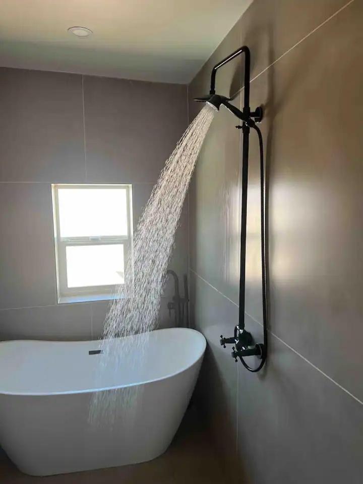 Serene Modern Backdoor With Great Wifi, Games, Movies, Patio Seating And Bbq Easy Access To North Joshua Tree National Park In 10 Minutes Twentynine Palms