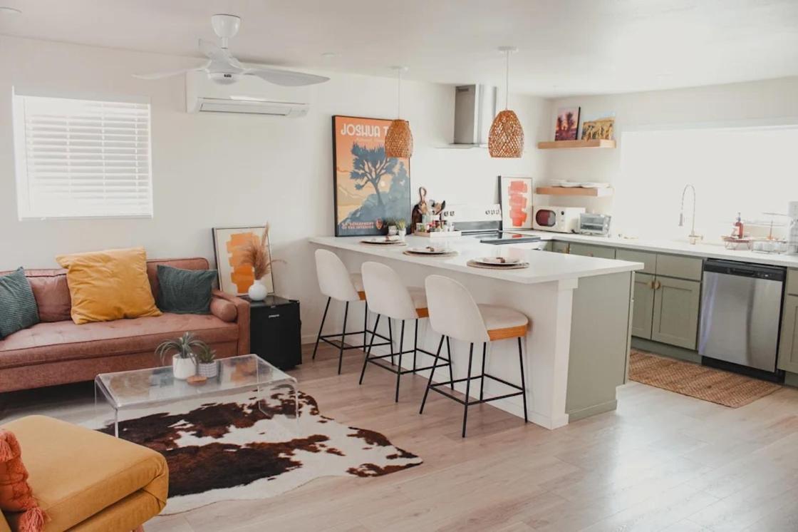 Holiday home Serene Modern Backdoor With Great Wifi, Games, Movies, Patio Seating And Bbq Easy Access To North Joshua Tree National Park In 10 Minutes *