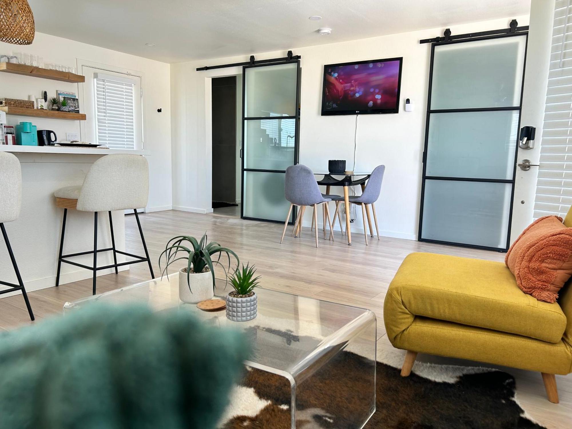 Serene Modern Backdoor With Great Wifi, Games, Movies, Patio Seating And Bbq Easy Access To North Joshua Tree National Park In 10 Minutes * Twentynine Palms